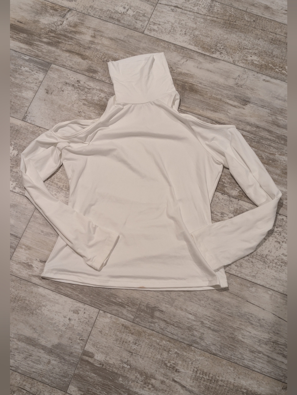 SHEIN White Cold-Shoulder Mock Neck Long Sleeve Top - Picture 5 of 9